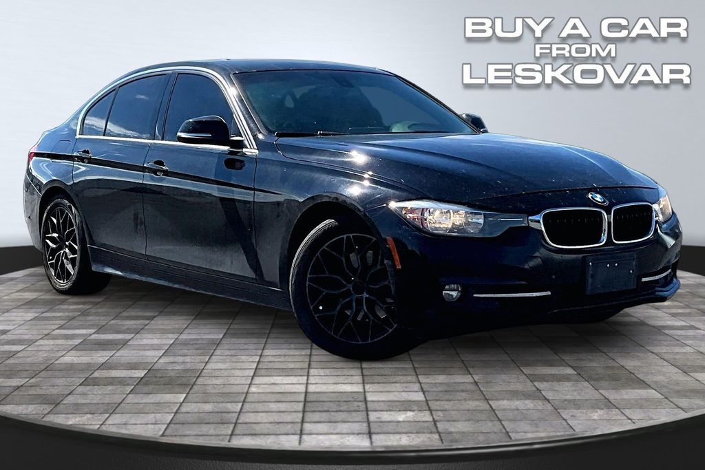 2017 BMW 3 Series 330i Sedan's photo