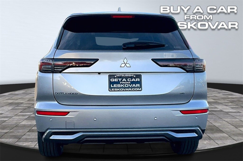 New 2025 Mitsubishi Outlander SE SUV