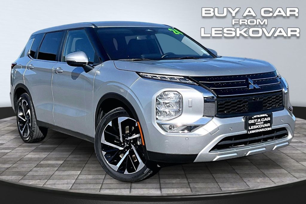 2024 Mitsubishi Outlander SE S-AWC's photo