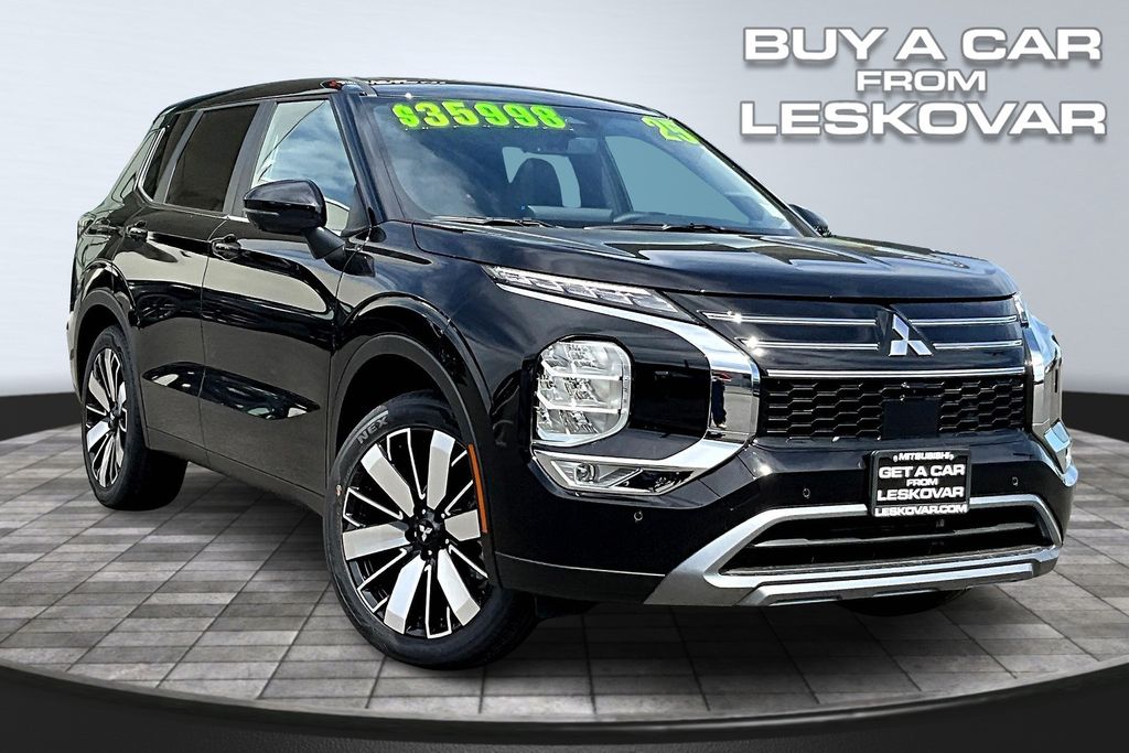 2025 Mitsubishi Outlander SE