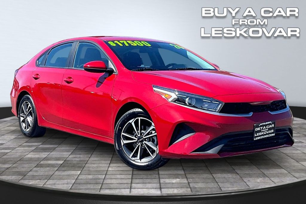 2024 Kia Forte LXS AT's photo