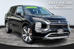 2025 Mitsubishi Outlander SE SUV