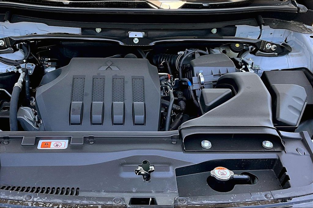 2026 Mitsubishi Eclipse Cross SEL - Photo 10