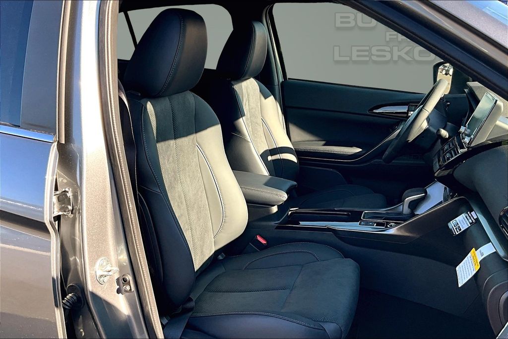 2026 Mitsubishi Eclipse Cross Black Edition - Photo 8