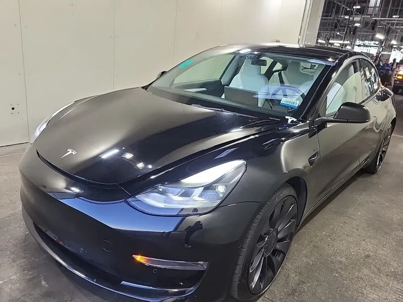 2022 Tesla Model 3 Performance Dual Motor All-Wheel Drive's photo