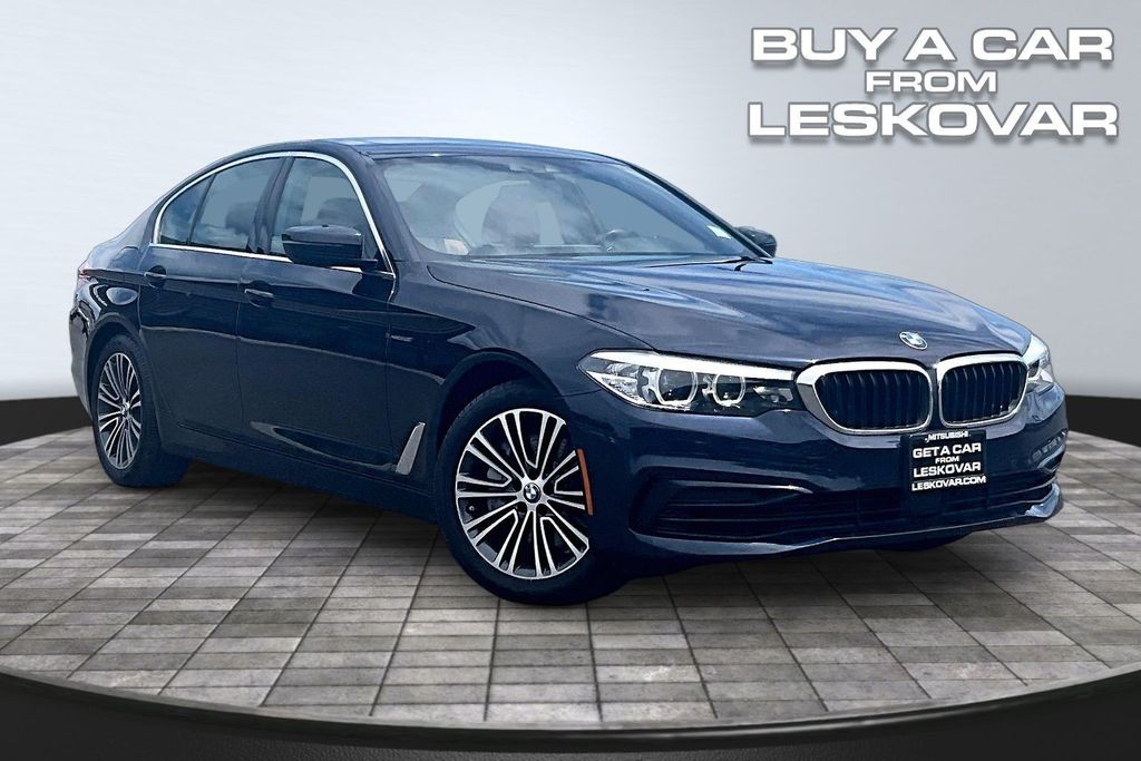 2020 BMW 5 Series 540i xDrive Sedan's photo