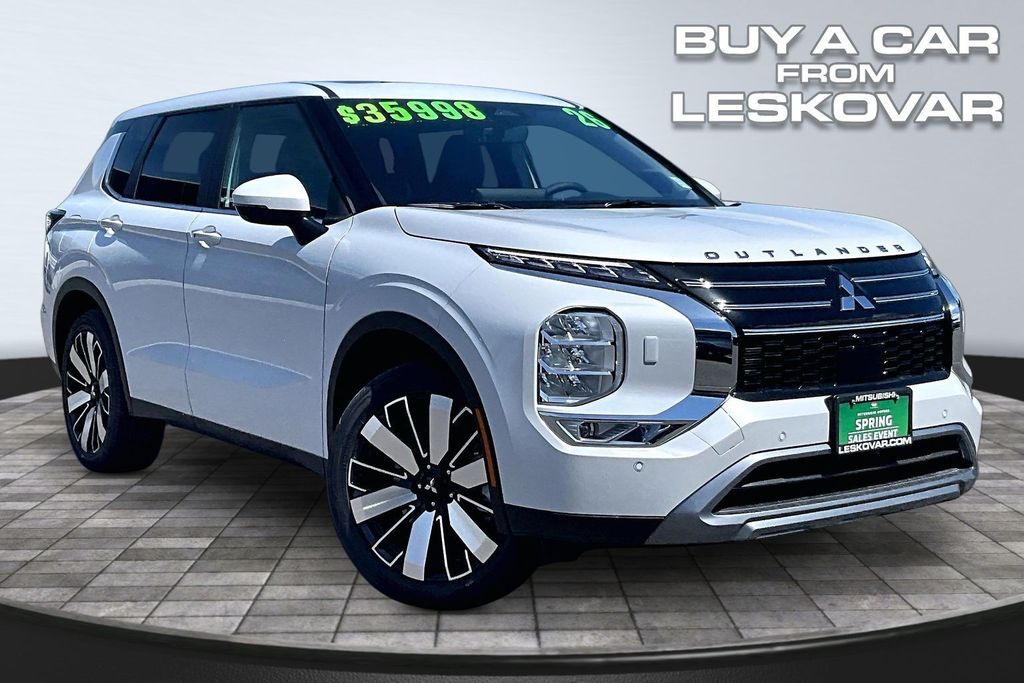 2026 Mitsubishi Outlander SE S-AWC's photo