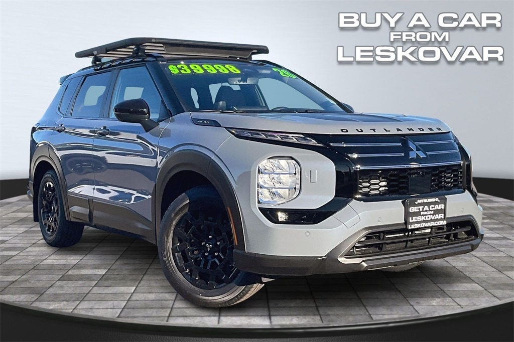 2026 Mitsubishi Outlander Trail Edition's photo