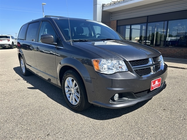 Used 2019 Dodge Grand Caravan SXT with VIN 2C4RDGCG6KR635150 for sale in Lancaster, WI