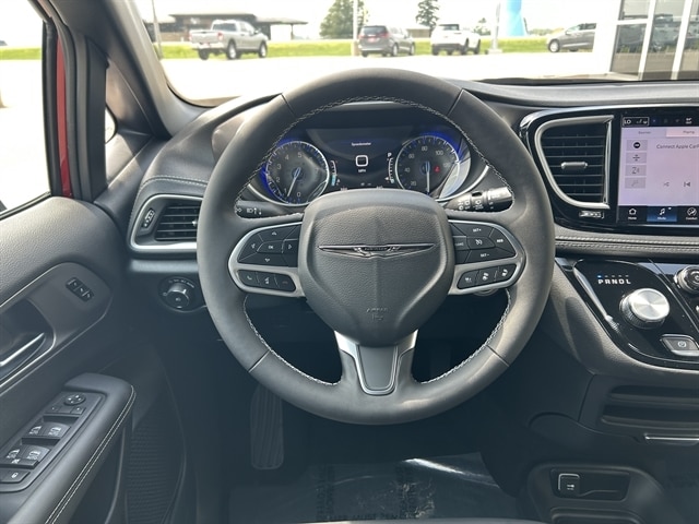 2025 Chrysler Pacifica Select - Photo 21