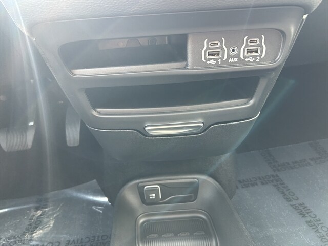 2025 Chrysler Pacifica Select - Photo 32