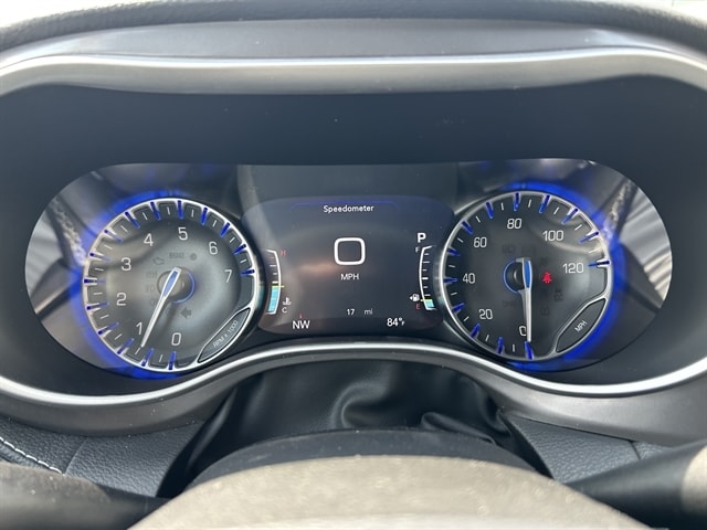 2025 Chrysler Pacifica Select - Photo 25