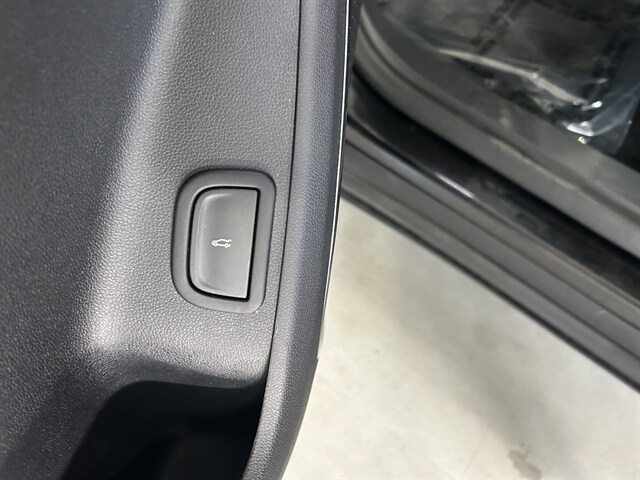 2025 GMC Acadia Elevation - Photo 23