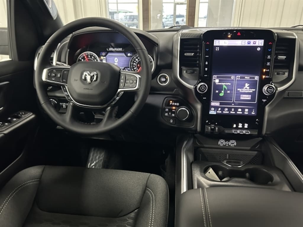 New 2026 Ram 1500 BIG HORN CREW CAB 4X4 5'7 BOX Pickup