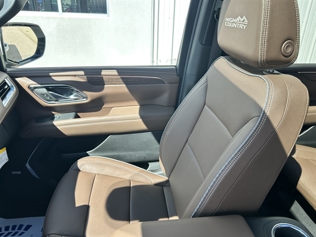 2024 Chevrolet Suburban High Country - Photo 17