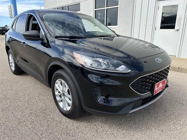 Used 2022 Ford Escape SE with VIN 1FMCU9G68NUB24917 for sale in Lancaster, WI