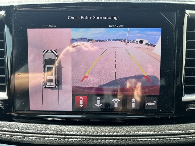 2025 Chrysler Pacifica Select - Photo 29