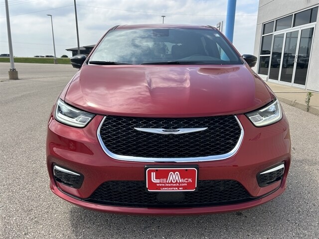 2025 Chrysler Pacifica Select - Photo 10