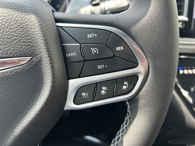 2025 Chrysler Pacifica Select - Photo 24