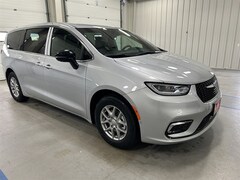 2026 Chrysler Pacifica SELECT Passenger Van