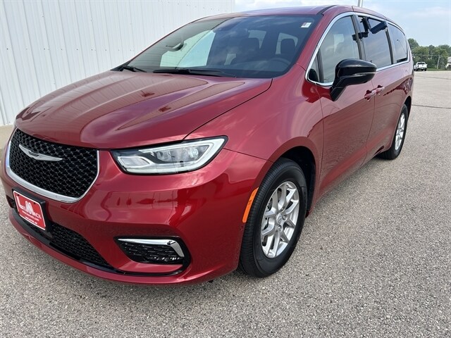 2025 Chrysler Pacifica Select - Photo 9
