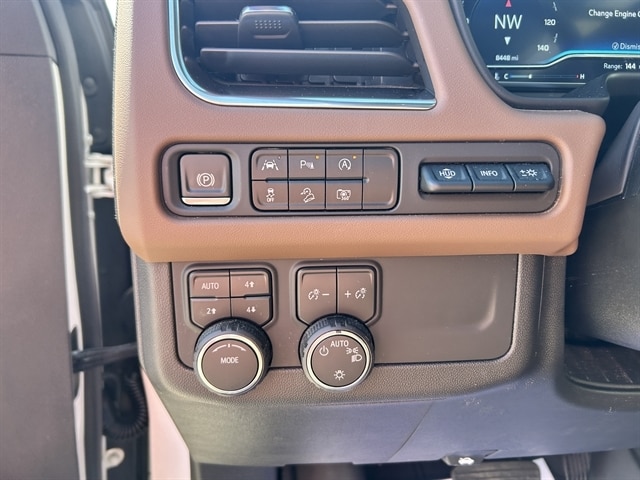 2024 Chevrolet Suburban High Country - Photo 25