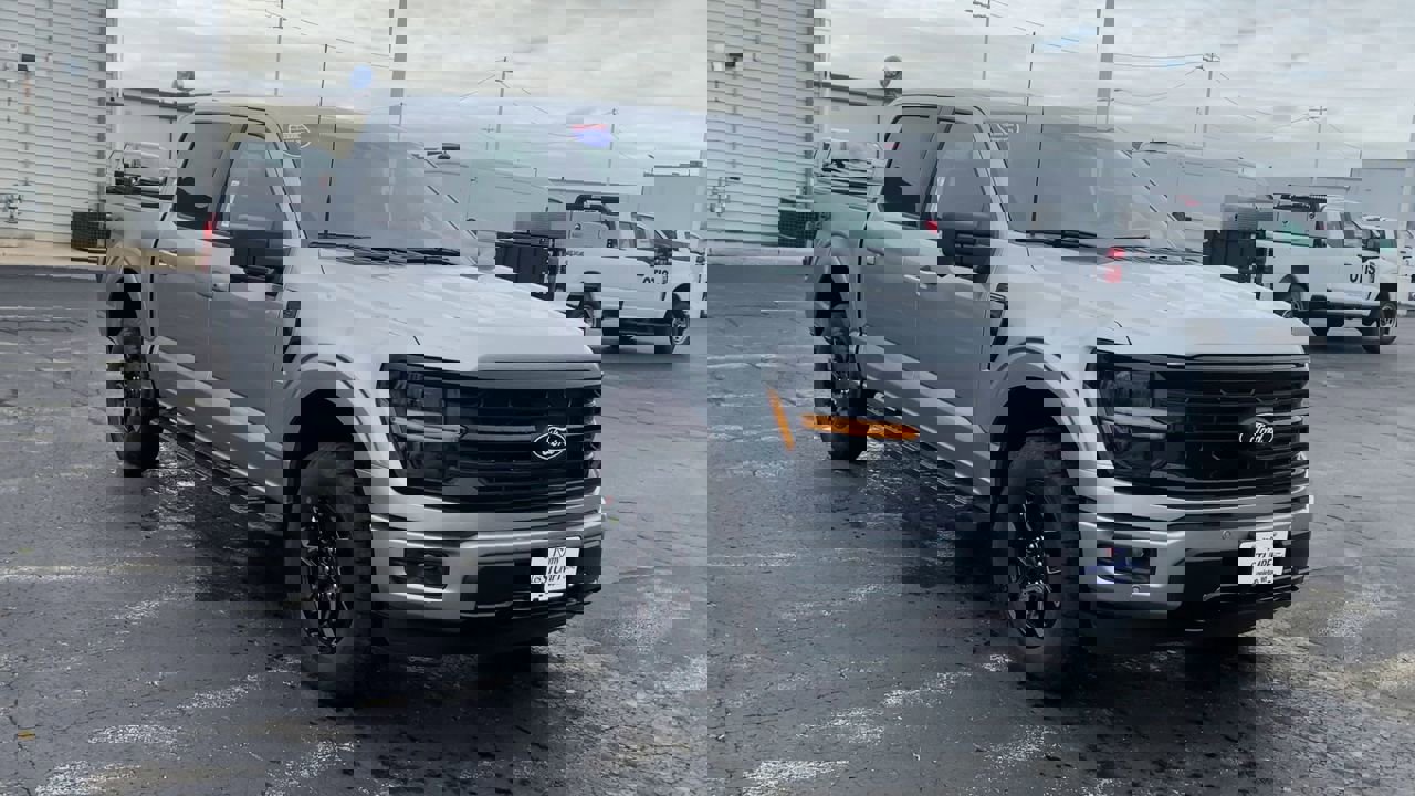 2025 Ford F-150 XLT photo 4