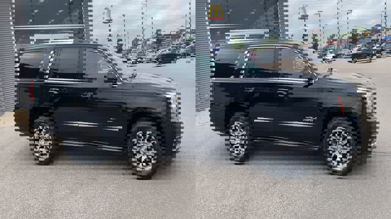 2015 Gmc Yukon Denali photo 2