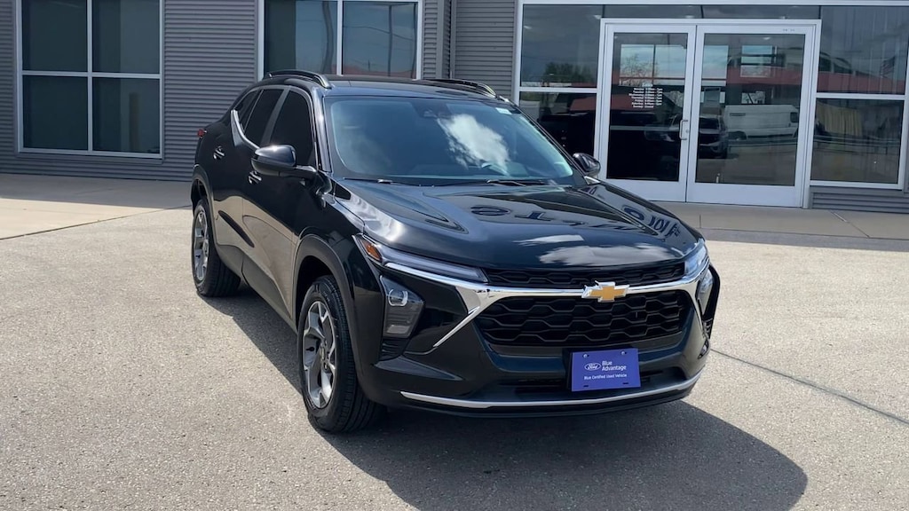 Used 2024 Chevrolet Trax LT SUV