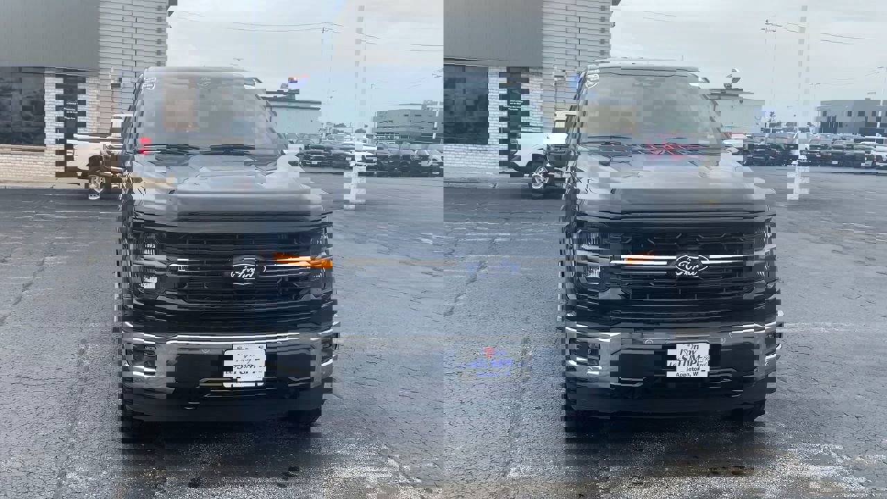 2025 Ford F-150 XLT photo 4