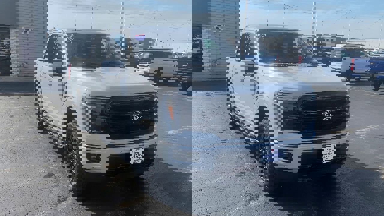 2025 Ford F-150 Lariat photo 4