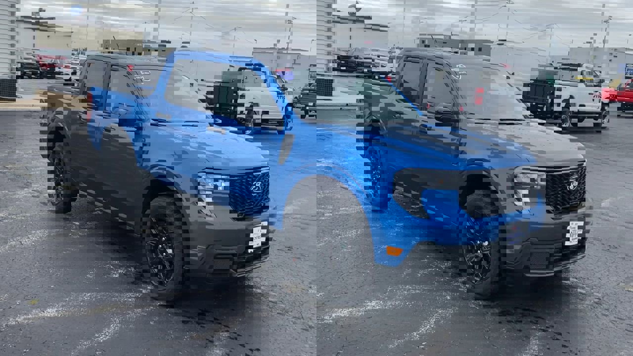 2025 Ford Maverick XLT photo 3