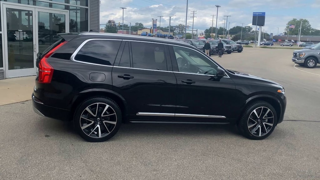 Used 2022 Volvo XC90 Recharge Plug-In Hybrid Inscription Expression SUV