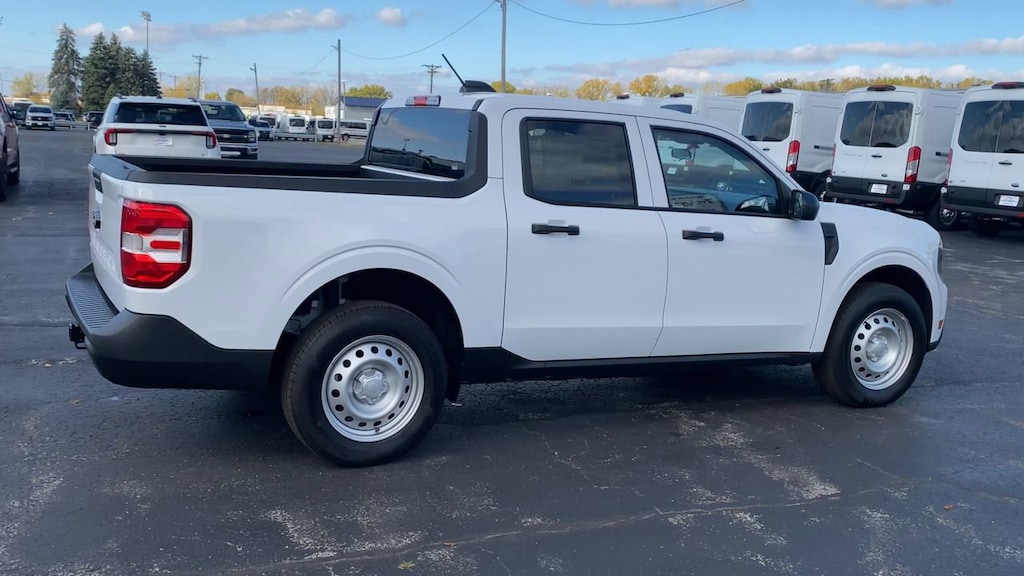 New 2025 Ford Maverick XL Truck SuperCrew