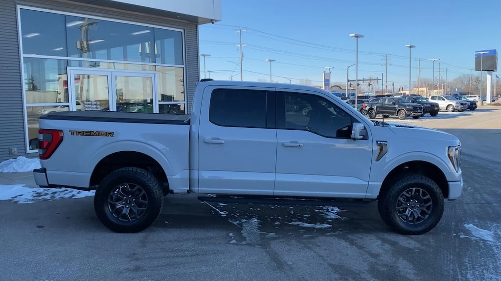 Used 2023 Ford F-150 XLT 4WD SuperCrew 5.5 Box Truck SuperCrew Cab
