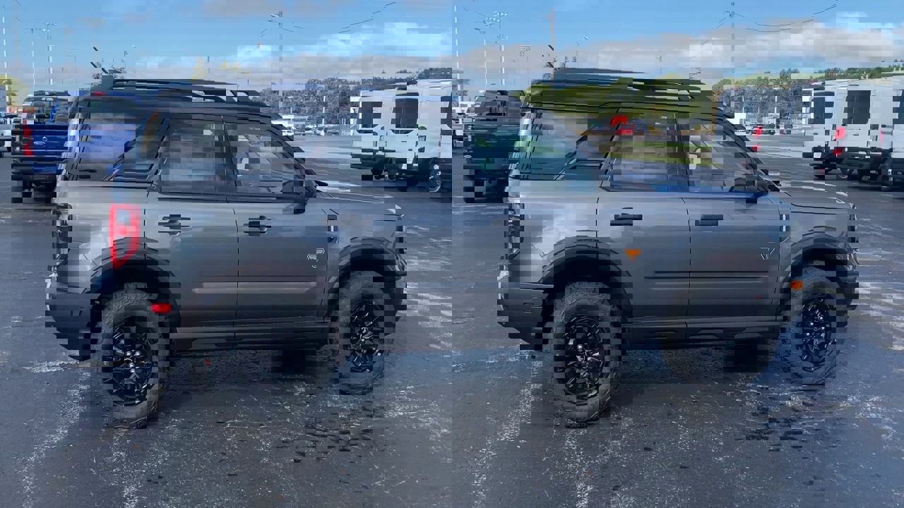 2025 Ford Bronco Sport Badlands photo 2