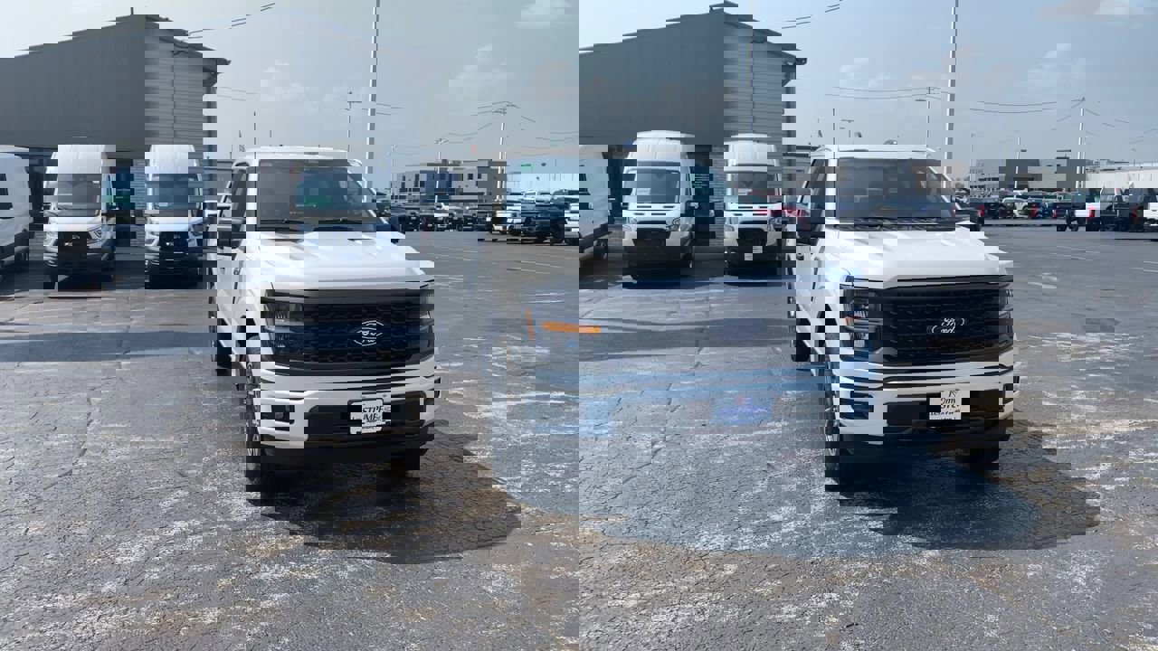 2025 Ford F-150 STX photo 4