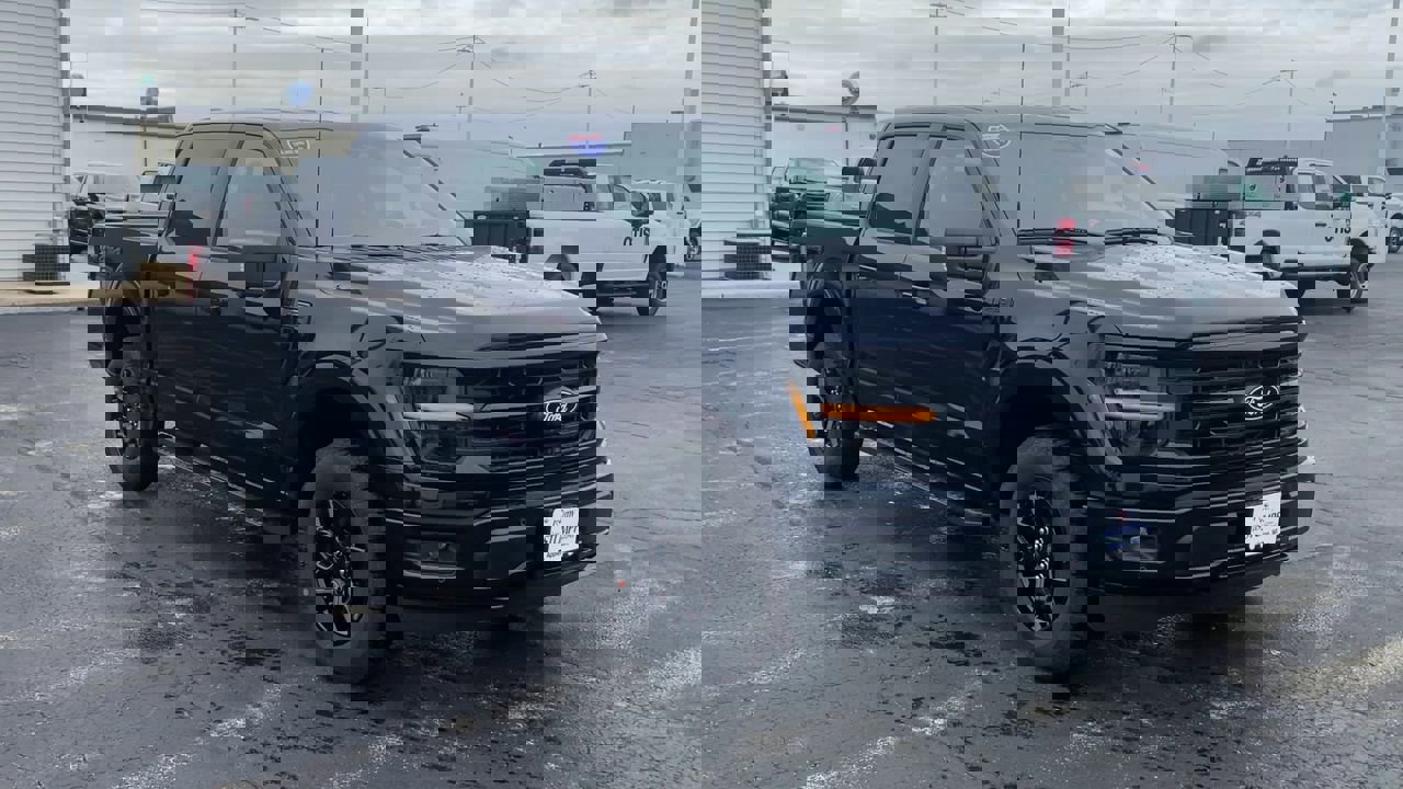 2025 Ford F-150 XLT photo 4