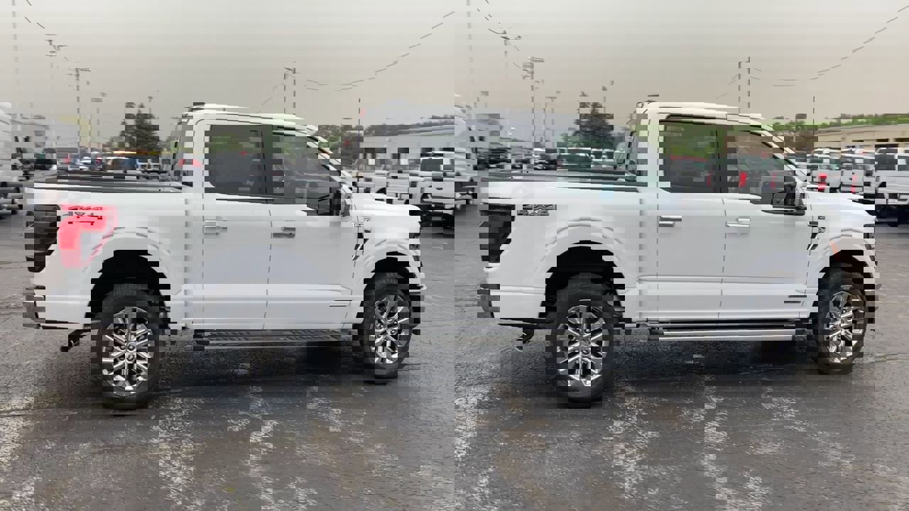 2025 Ford F-150 XLT photo 2