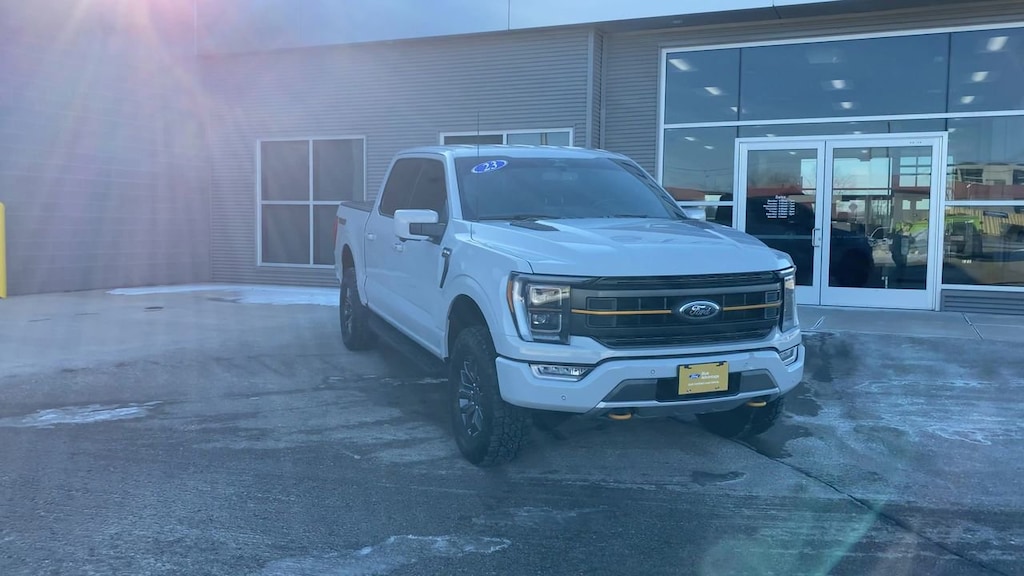 Used 2023 Ford F-150 XLT 4WD SuperCrew 5.5 Box Truck SuperCrew Cab