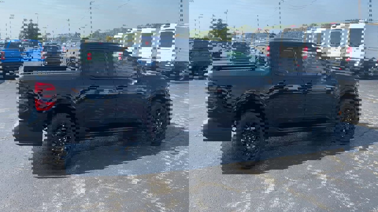 2025 Ford Maverick Lariat photo 2