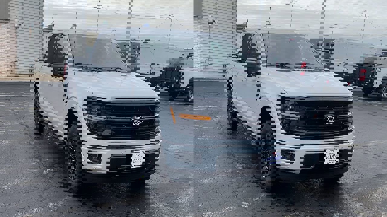 2025 Ford F-150 XLT photo 4