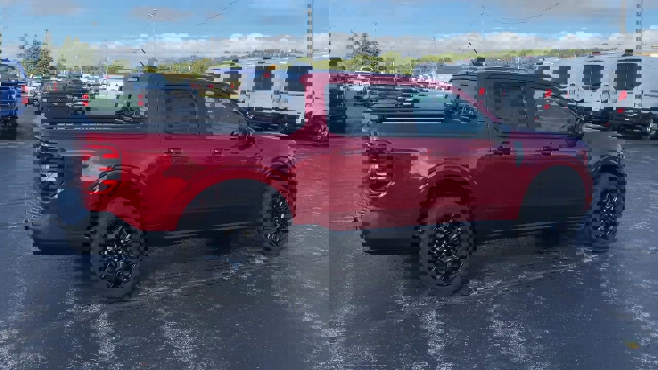 2025 Ford Maverick Lariat photo 2