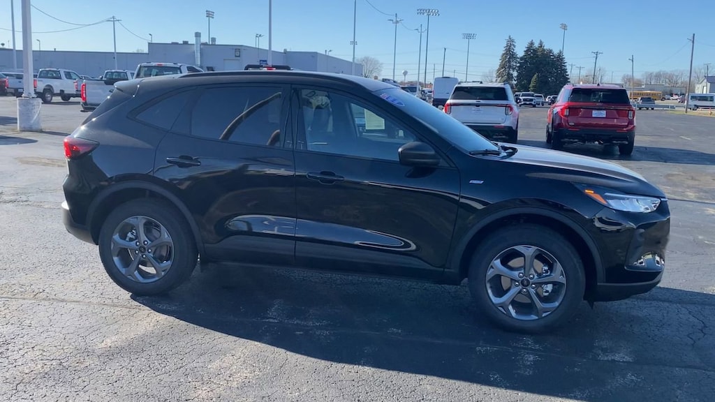 New 2026 Ford Escape ST-Line SUV