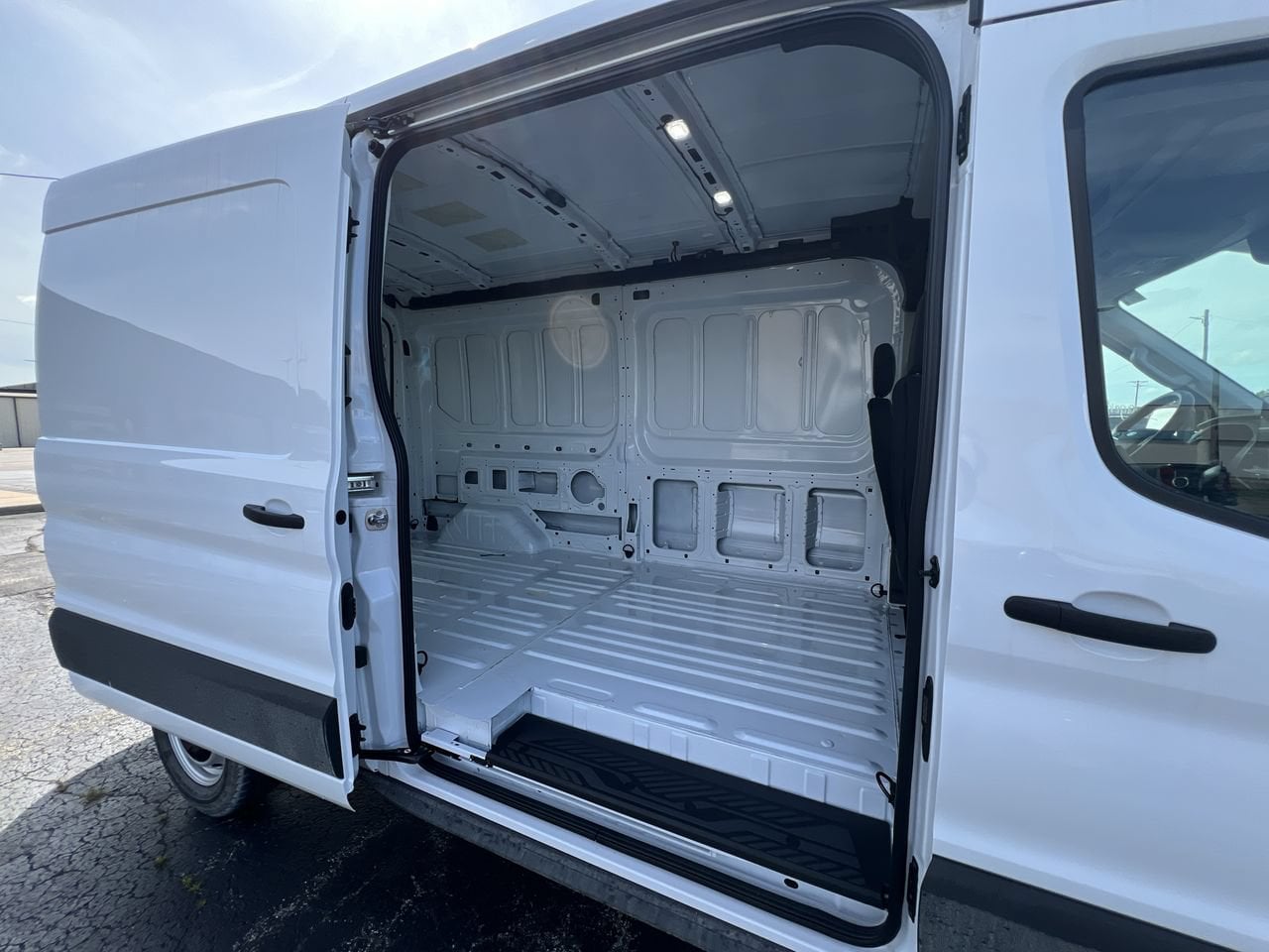 2026 Ford Transit Van Base - Photo 22