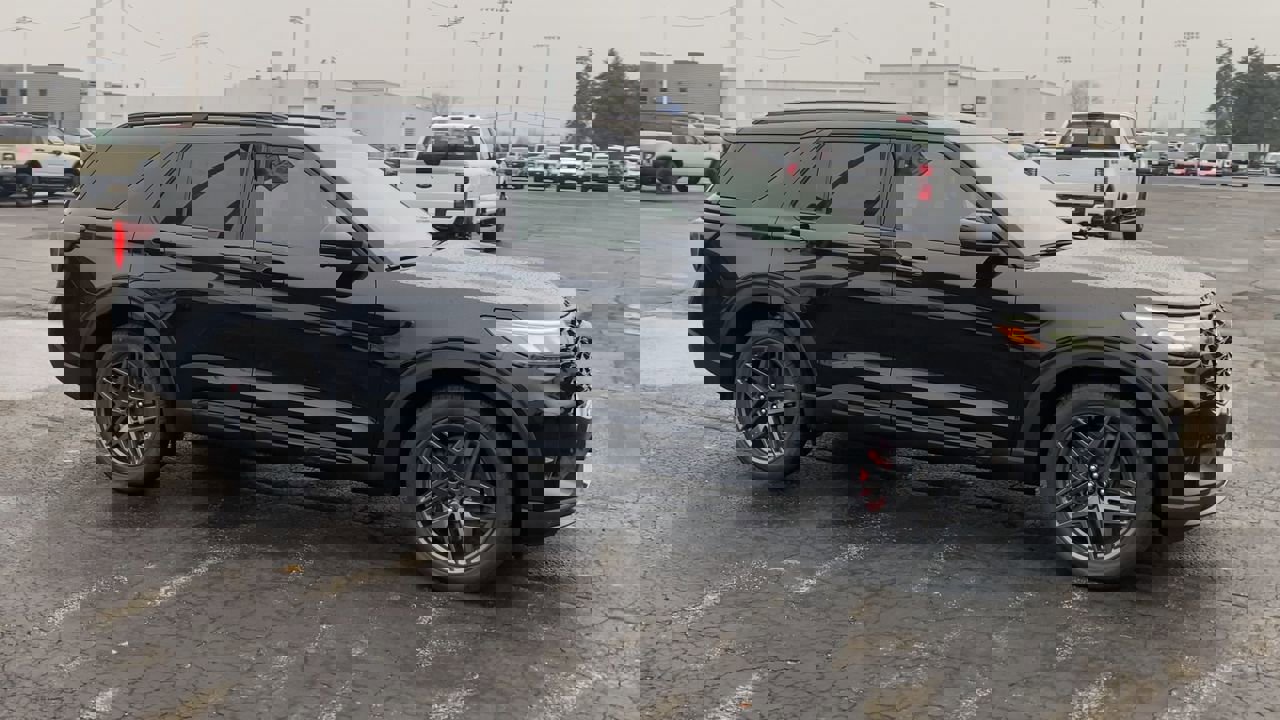 2026 Ford Explorer ST photo 3