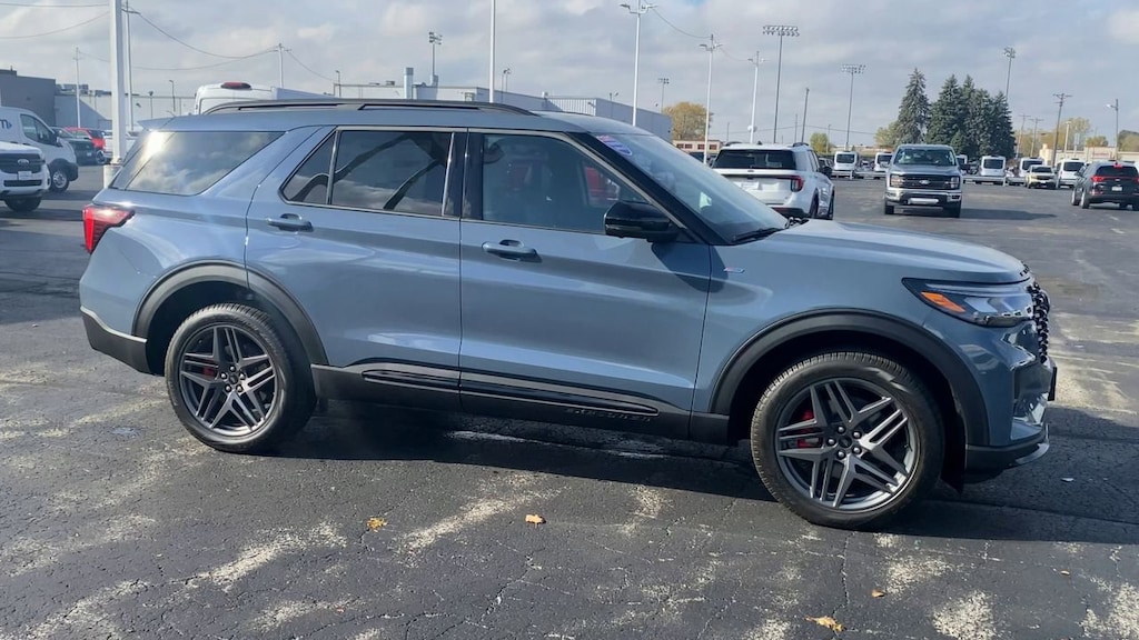 New 2025 Ford Explorer ST-Line SUV