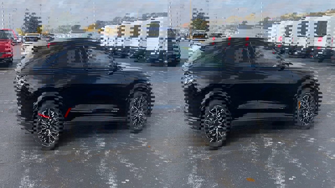 2025 Ford Mustang Mach-E Premium photo 2