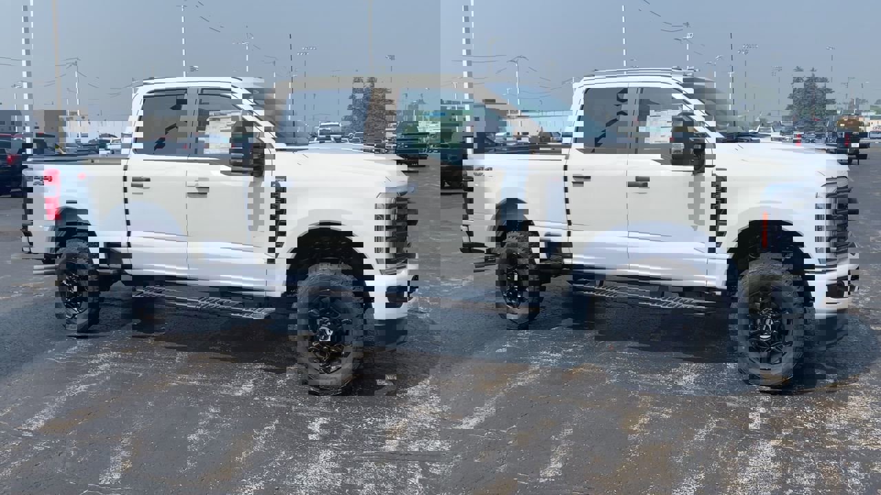 2025 Ford F-250 XL photo 3