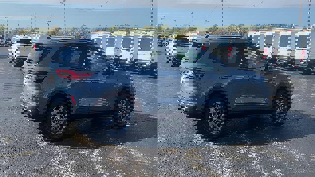 2026 Ford Escape ST-Line Select photo 2